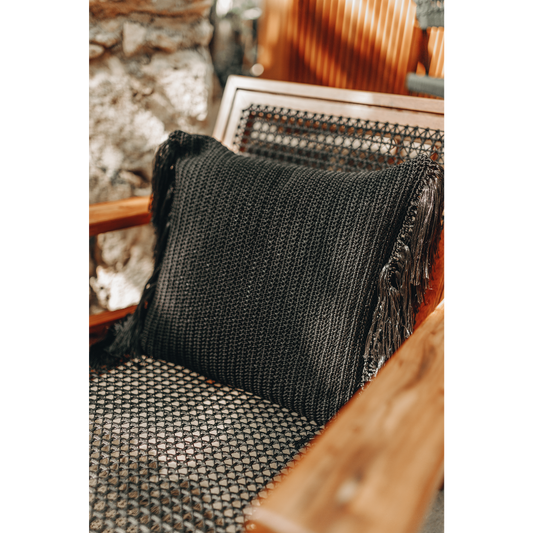 COJIN TEJIDOS FLECOS A LOS LADOS