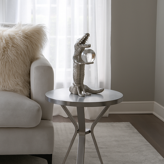 ESCULTUTA COCODRILO CON ESFERA